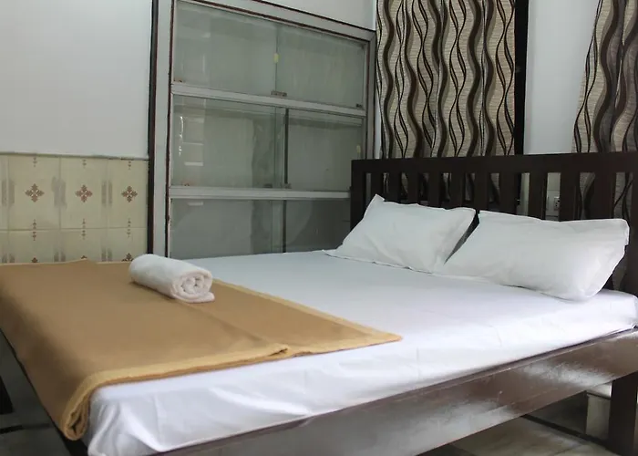 Madhur Villa Guest House