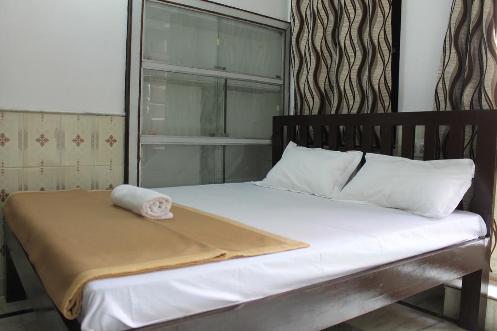 Madhur Villa Guest House Homestay